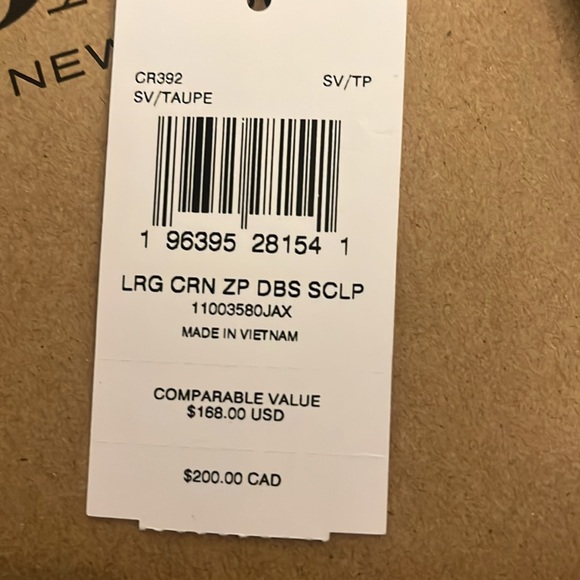 Coach Large Corner Zip Wristlet Taupe $168 retail! - Picture 5 of 9